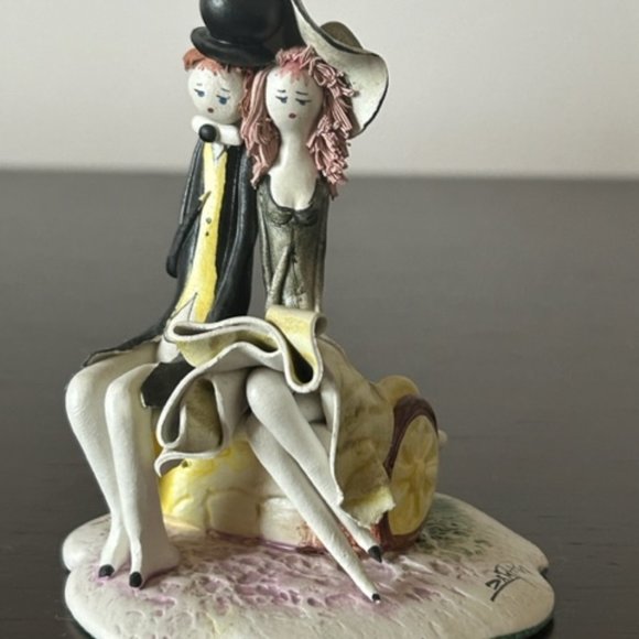 ZAMPIVA ITALIAN  PORCELAIN FIGURINE COUPLE IN LOVE(Couple sitting on a cart) - Picture 1 of 7